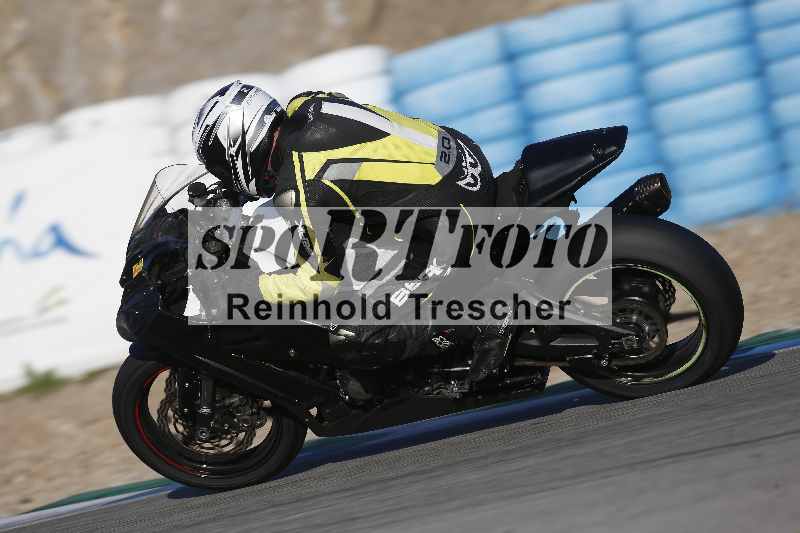 /Archiv-2024/02 29.01.-02.02.2024 Moto Center Thun Jerez/Gruppe rot-red/backside